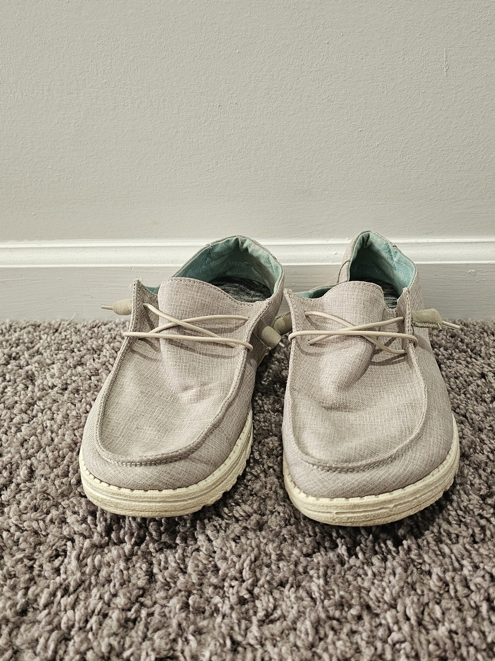 Hey Dude  Light Taupe Sneakers with Mint Green Lining Wendy Chambray Size 9